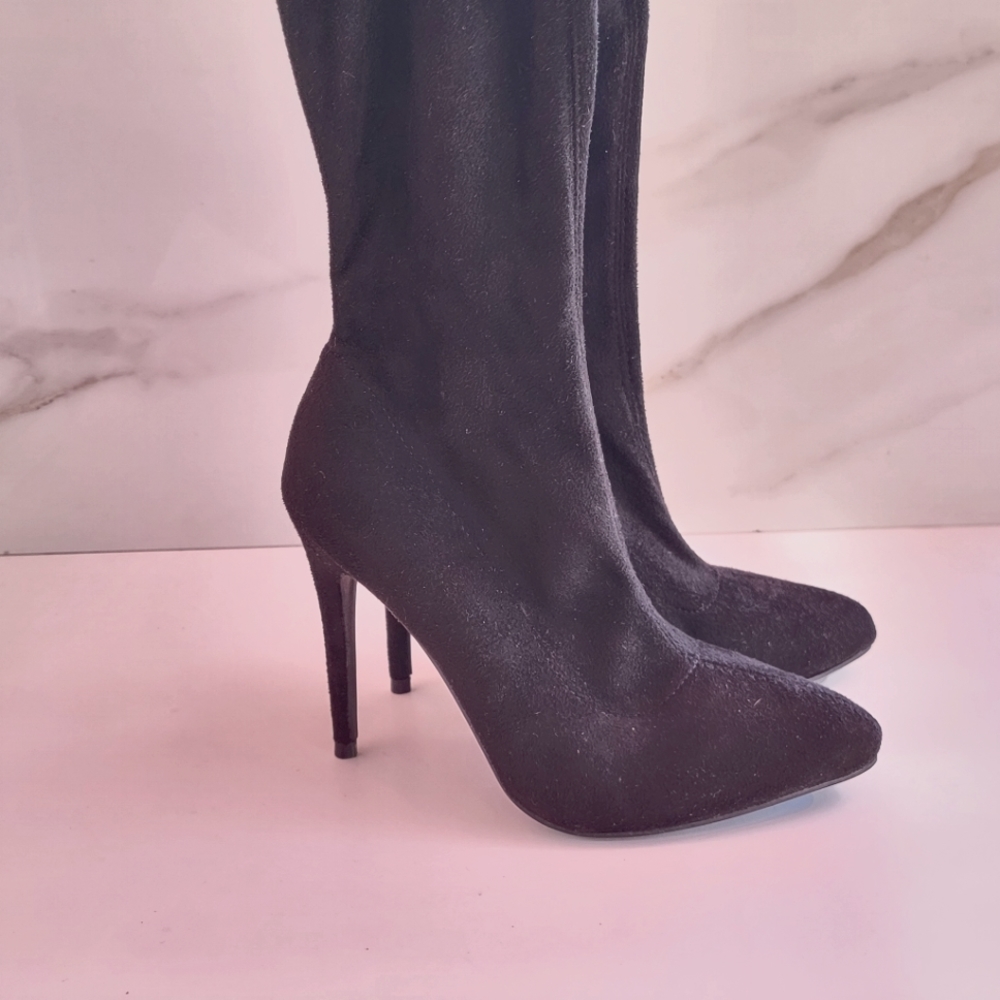 Anne Michelle Hibiscus Faux Suede Thigh high black Stiletto boots 5.5